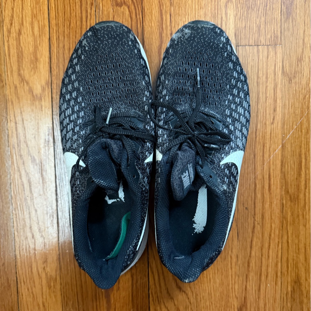 Nike Black and White Sneakers